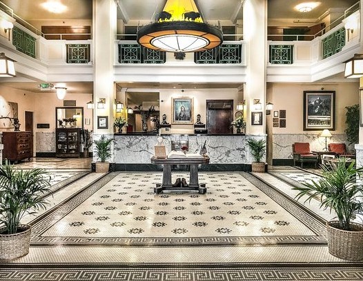 Best Luxury Hotels In Cheyenne