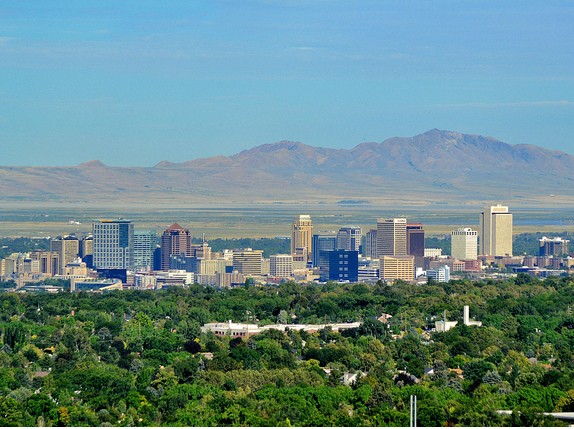 Cheap Flights & Plane Tickets To Cheyenne