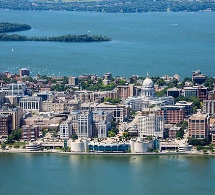 Cheap Flights & Plane Tickets To Wisconsin